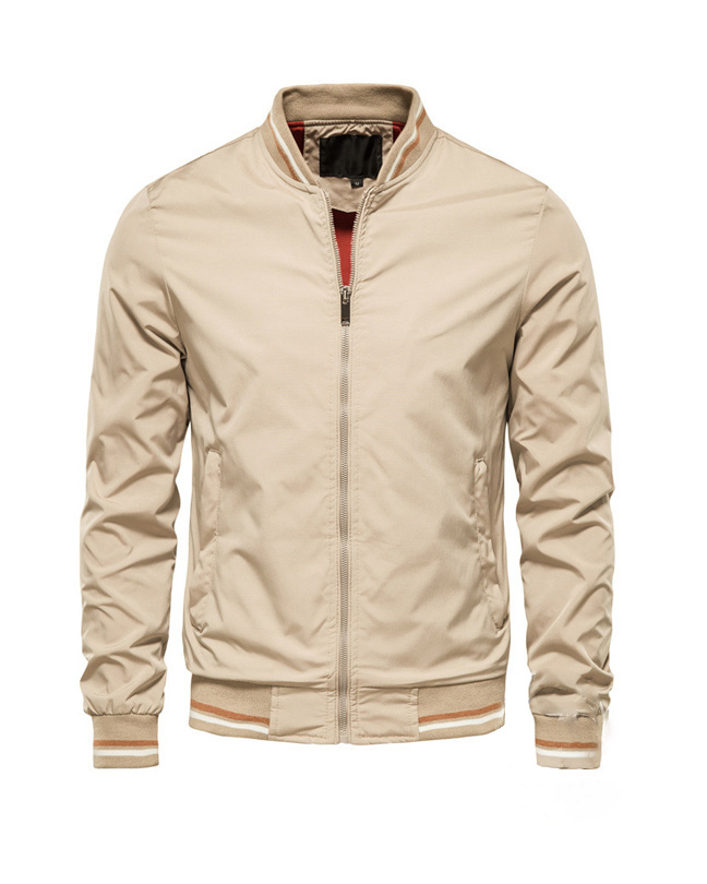 Lựa chọn áo khoác đồng phục màu be hoàn hảo cho dáng người của bạn